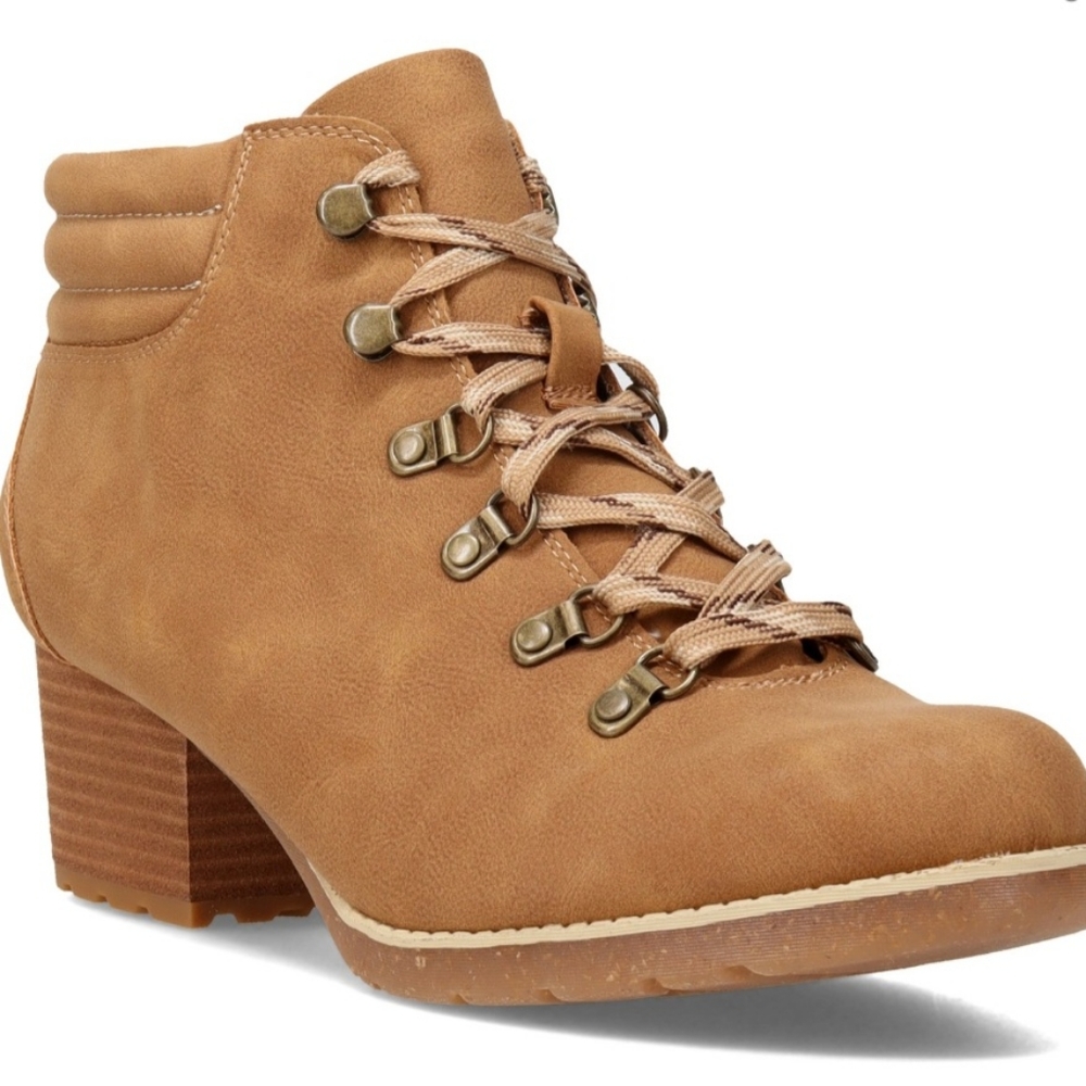 BOC BOOTS SIZE 11